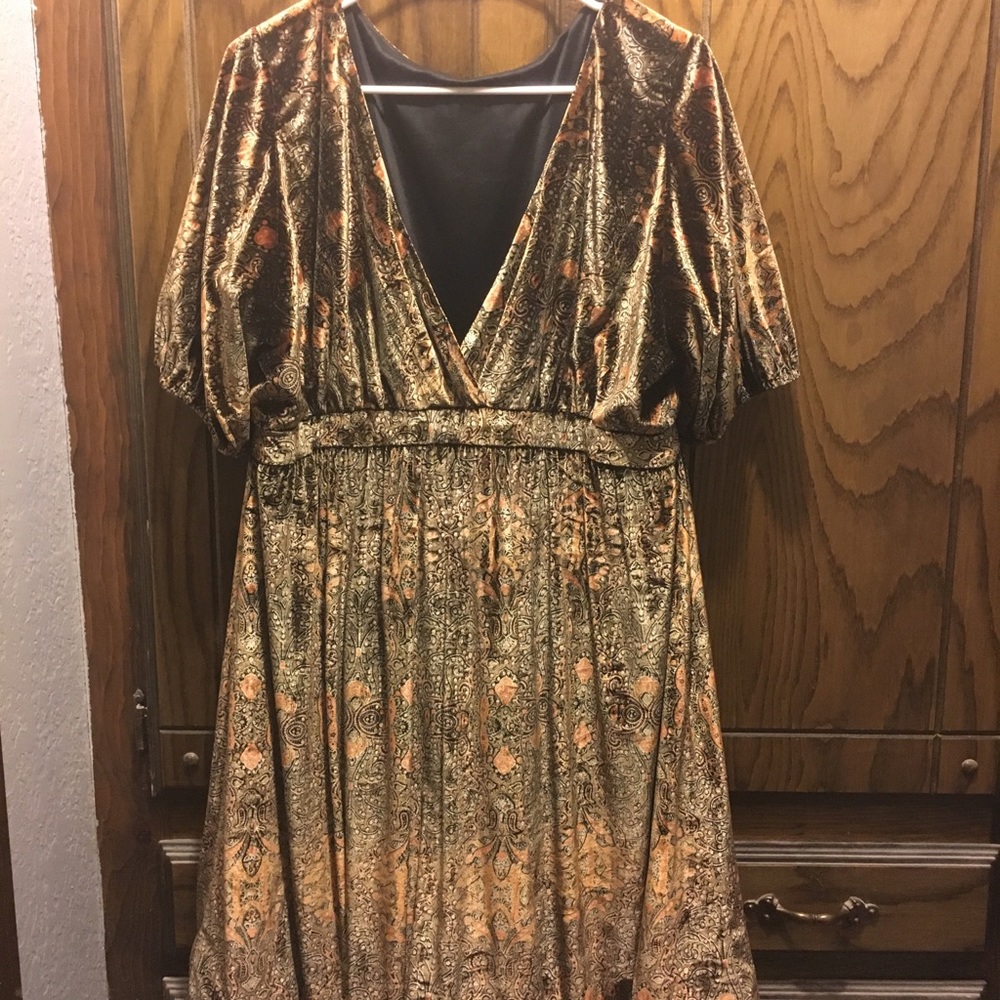 Custom made Velvet size 20-24 Dress